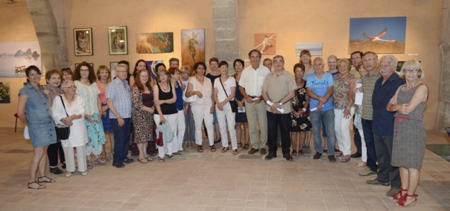 Autour des élus les artistes le soir du vernissage Autour des élus les artistes le soir du vernissage