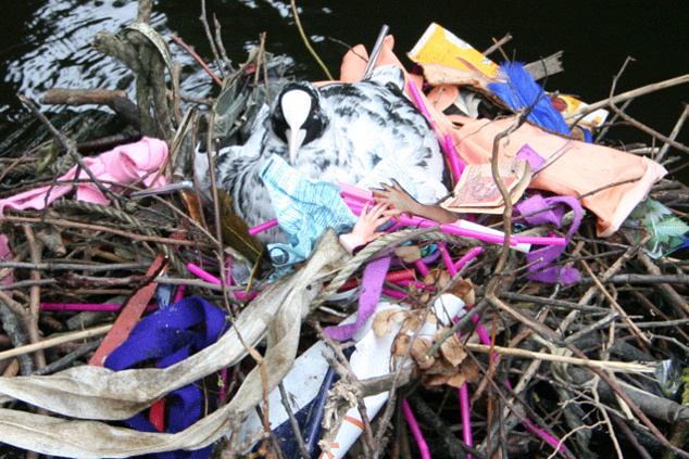 MOIS DE LA PHOTO AU CENTQUATRE A PARIS MOIS DE LA PHOTO AU CENTQUATRE A PARIS