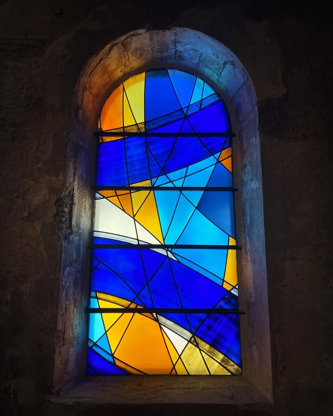 PEZENAS : Galerie d'art Chapelle Pénitents Gris