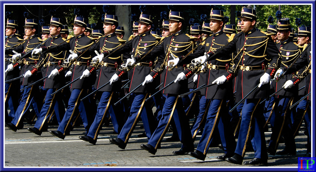 072-Garde républicaine-BB.jpg 072-Garde républicaine-BB.jpg