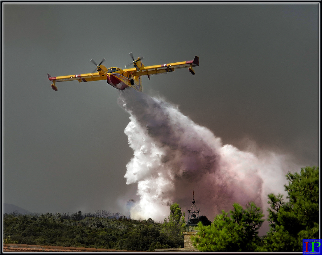 02-Canadair-BB.jpg 02-Canadair-BB.jpg