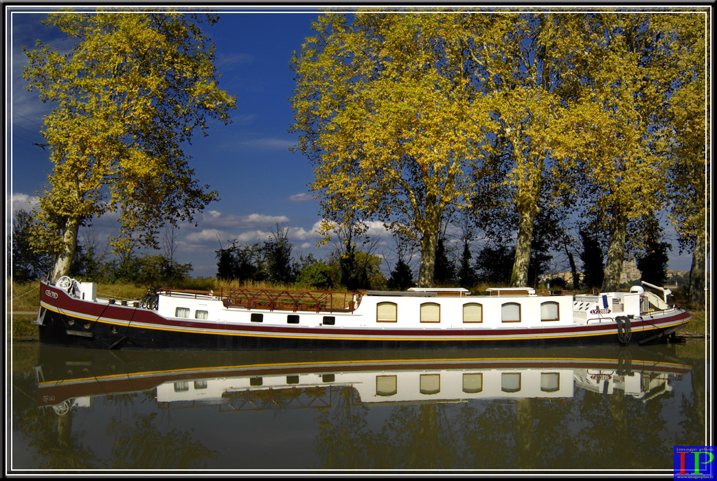 001-Péniche-BB.jpg 001-Péniche-BB.jpg